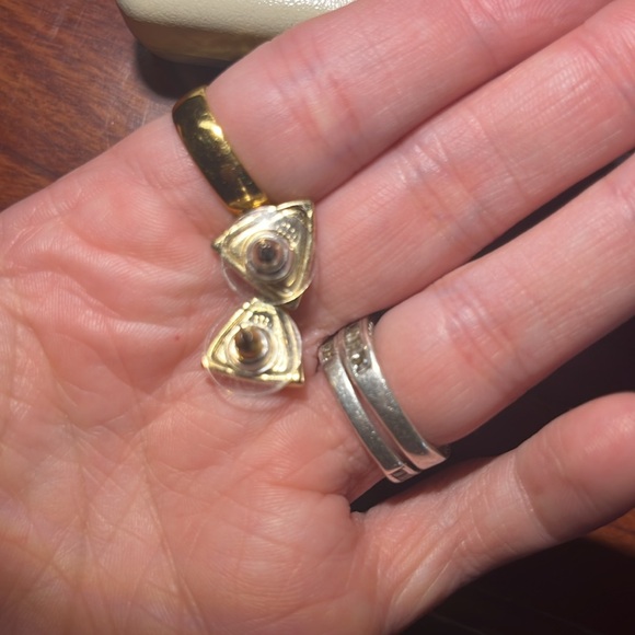 House of Harlow earrings - Picture 3 of 4